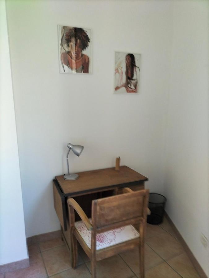 Appartement De Charme Vers Pont du Gard Zewnętrze zdjęcie